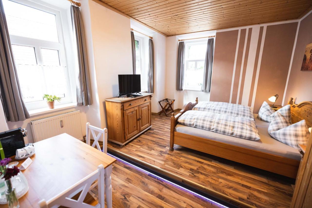 Pension Friedrichshof Bad Klosterlausnitz Exteriör bild